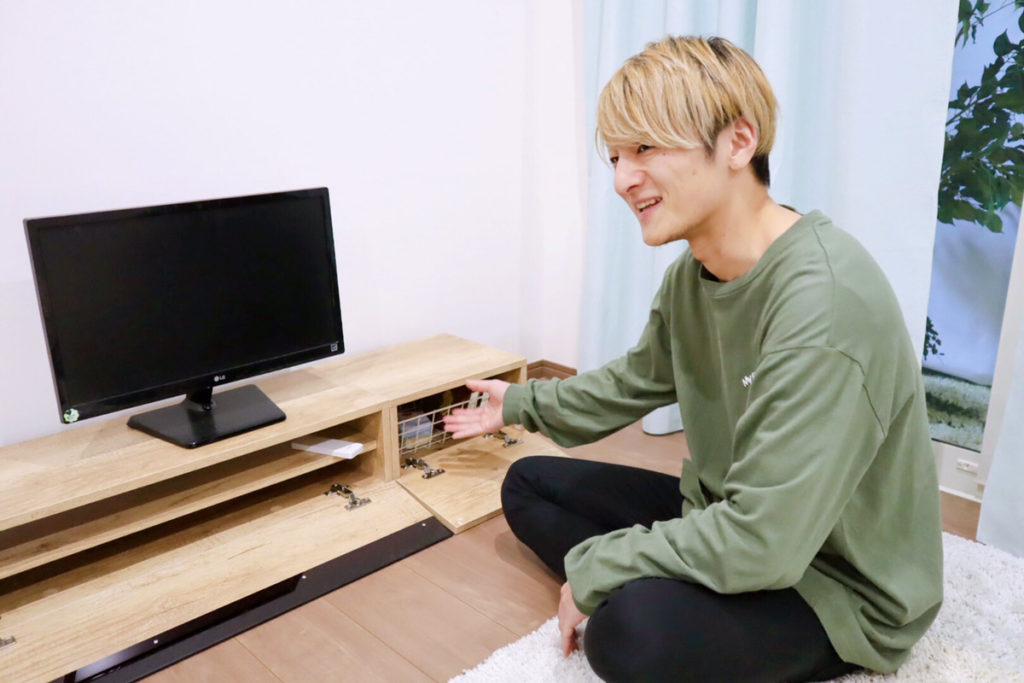 ミニマルなライフスタイルにぴったりのテレビ台とは 基礎知識 読み物 Re Home ミニマルなライフスタイルにぴったりのテレビ台とは 基礎知識 読み物 Re Home